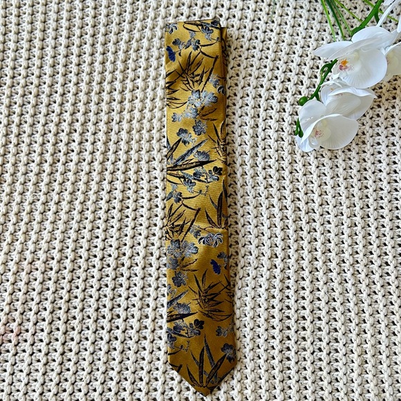 Alandales Vintage Gold Floral Men’s Necktie Italian Pure Silk 57”